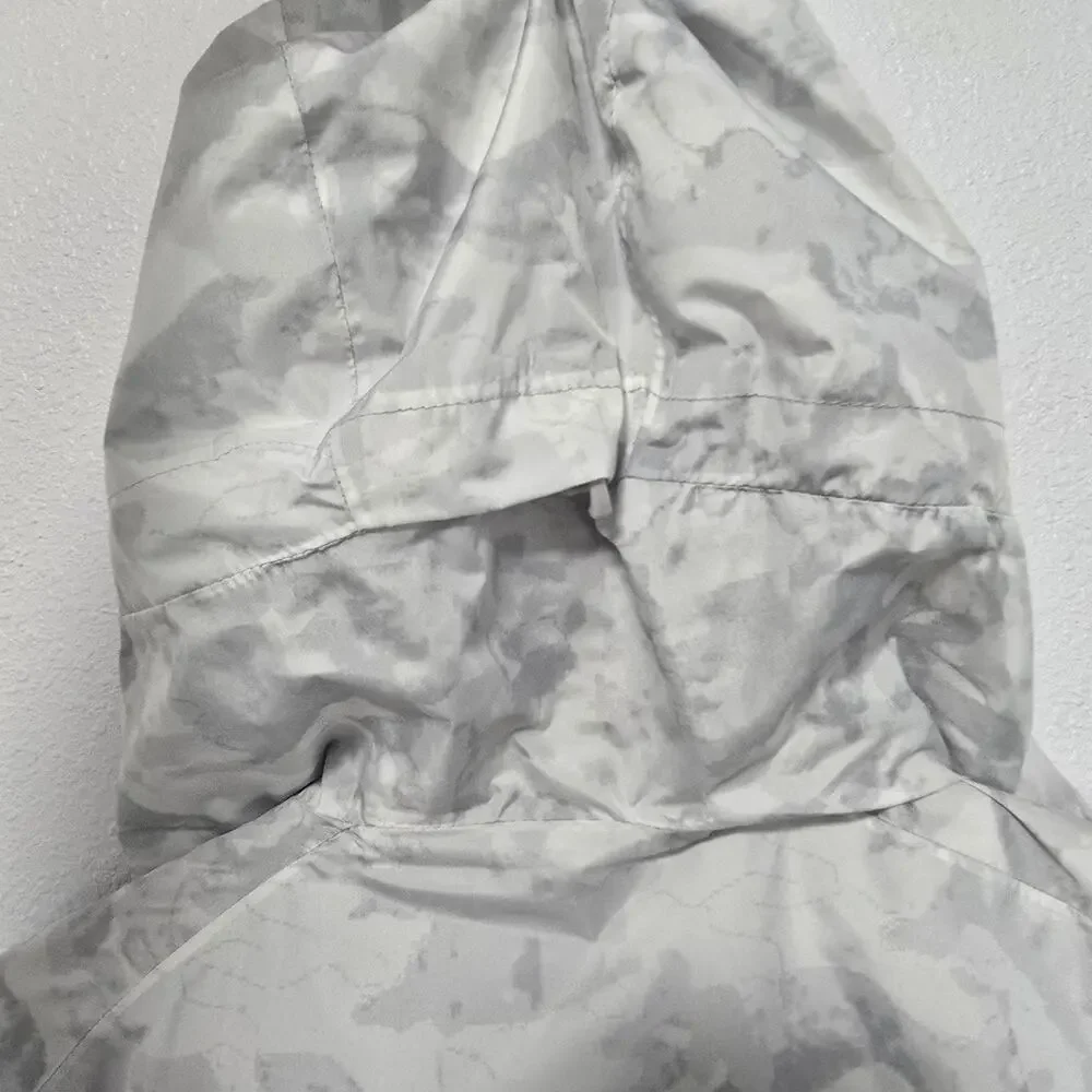 Swiss Alps White Camo Full Zip Packable Windbreaker w Hood Youth‎ Large 12-14